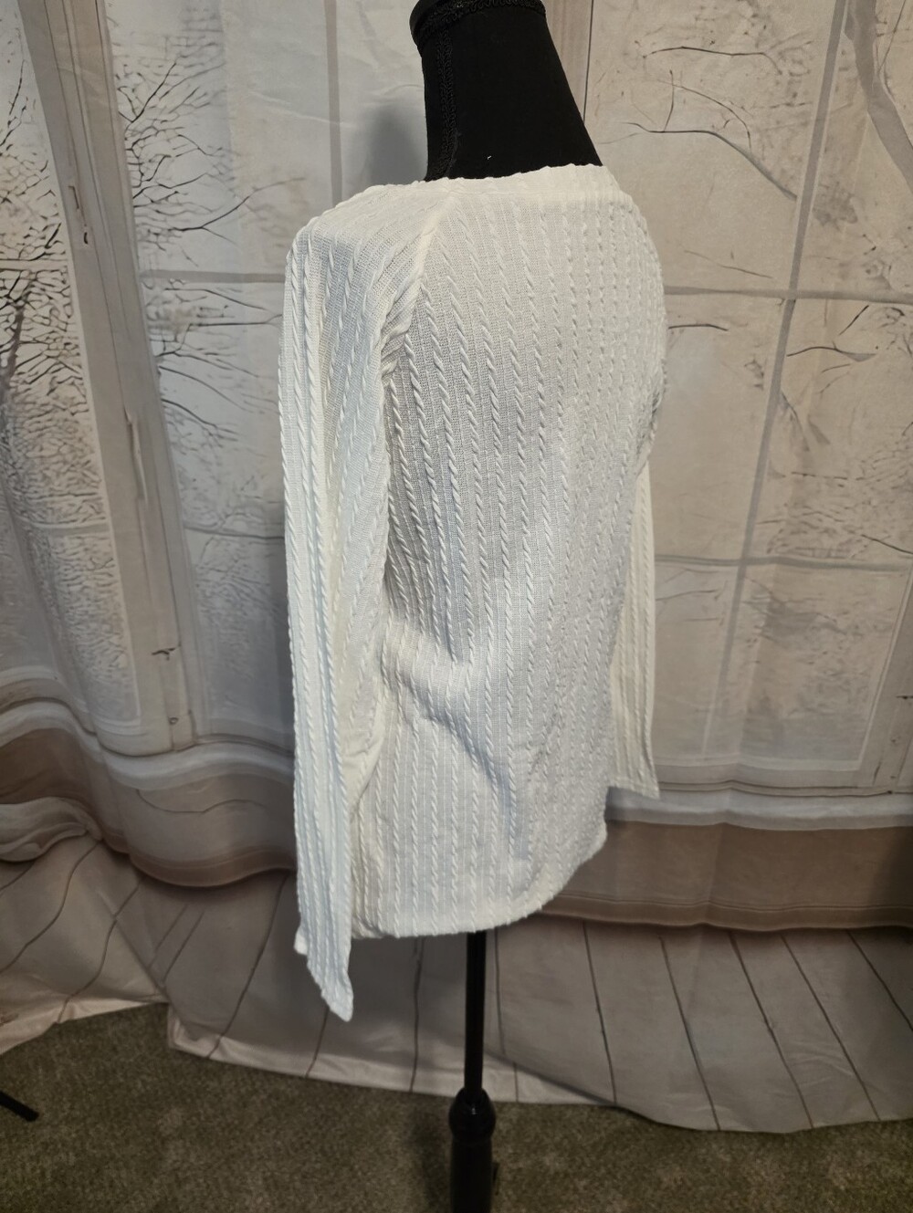 Kohl's White Long-Sleeve Textured Crew Top - Picture 3 of 6